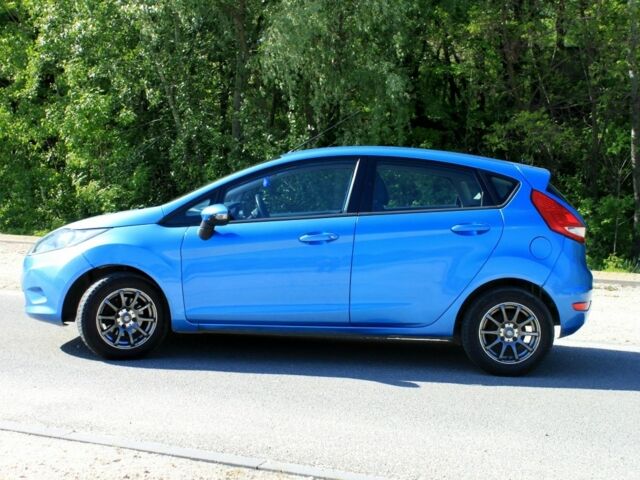 Синій Форд Фієста, об'ємом двигуна 1.2 л та пробігом 140 тис. км за 5500 $, фото 3 на Automoto.ua
