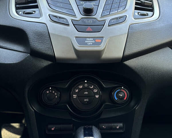 Синий Форд Фиеста, объемом двигателя 1.6 л и пробегом 108 тыс. км за 7250 $, фото 3 на Automoto.ua