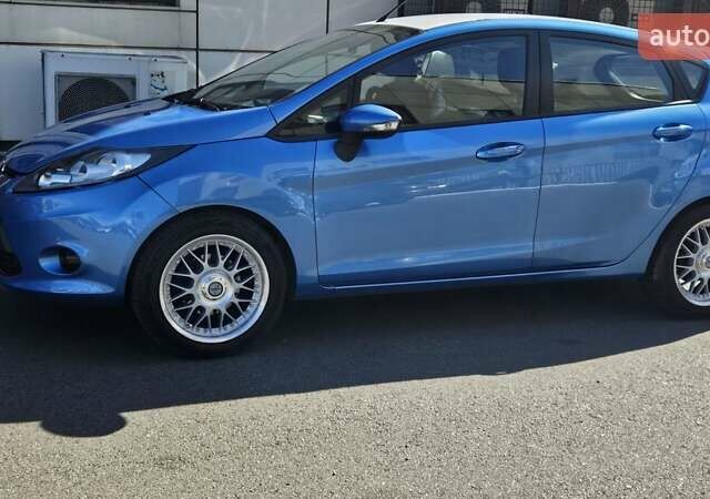 Синий Форд Фиеста, объемом двигателя 1.39 л и пробегом 66 тыс. км за 7900 $, фото 7 на Automoto.ua