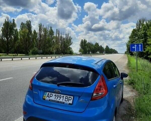 Синій Форд Фієста, об'ємом двигуна 1.25 л та пробігом 130 тис. км за 8000 $, фото 1 на Automoto.ua