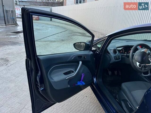 Синій Форд Фієста, об'ємом двигуна 1.6 л та пробігом 216 тис. км за 5800 $, фото 13 на Automoto.ua