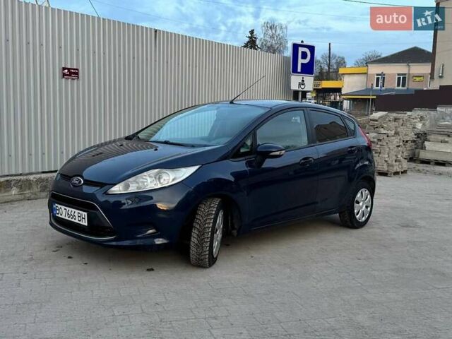 Синій Форд Фієста, об'ємом двигуна 1.6 л та пробігом 216 тис. км за 5800 $, фото 4 на Automoto.ua