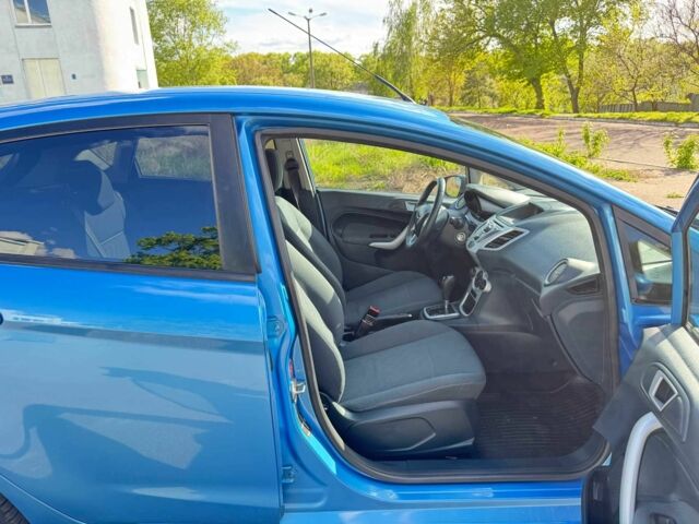 Синий Форд Фиеста, объемом двигателя 1.4 л и пробегом 143 тыс. км за 7700 $, фото 12 на Automoto.ua