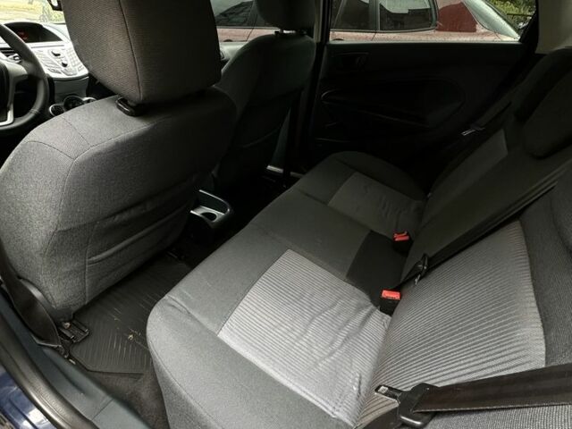 Синий Форд Фиеста, объемом двигателя 1.4 л и пробегом 240 тыс. км за 6199 $, фото 6 на Automoto.ua