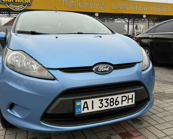 Синий Форд Фиеста, объемом двигателя 1.39 л и пробегом 122 тыс. км за 7200 $, фото 2 на Automoto.ua