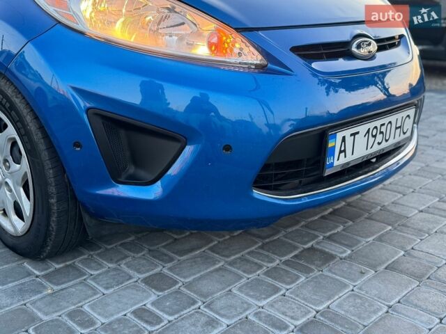 Синій Форд Фієста, об'ємом двигуна 1.6 л та пробігом 231 тис. км за 5800 $, фото 2 на Automoto.ua