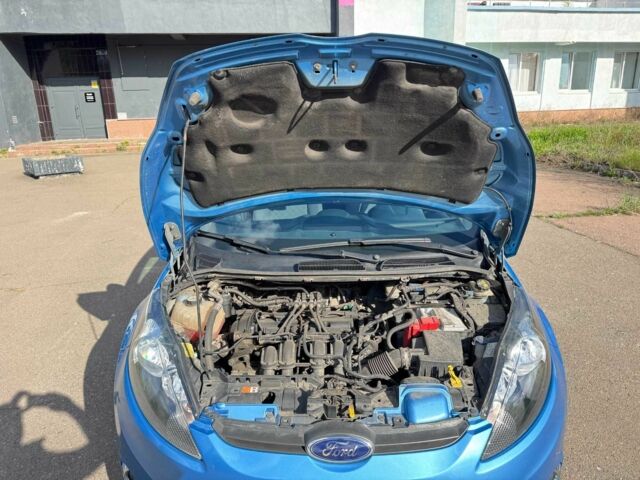 Синий Форд Фиеста, объемом двигателя 1.4 л и пробегом 143 тыс. км за 7700 $, фото 14 на Automoto.ua