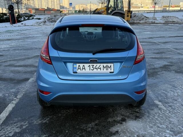 Синій Форд Фієста, об'ємом двигуна 1.4 л та пробігом 177 тис. км за 7250 $, фото 5 на Automoto.ua