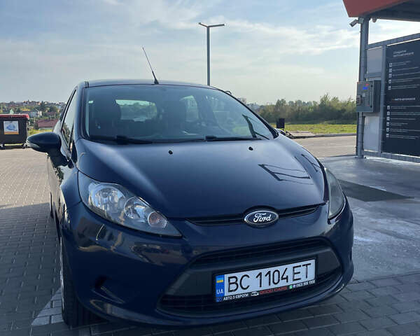 Синій Форд Фієста, об'ємом двигуна 1.4 л та пробігом 295 тис. км за 5100 $, фото 4 на Automoto.ua