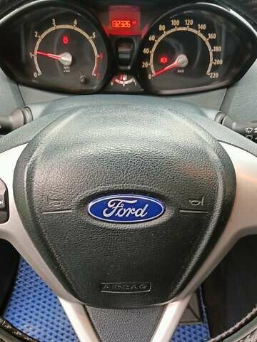 Синій Форд Фієста, об'ємом двигуна 1.2 л та пробігом 132 тис. км за 5200 $, фото 7 на Automoto.ua