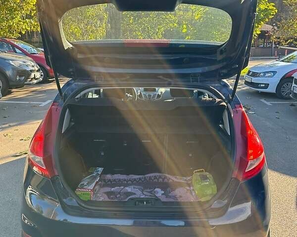 Форд Фієста 2011 у Києві на Automoto.ua Синій Форд Фієста, об'ємом двигуна 1.4 л та пробігом 217 тис. км за 5500 $, фото 12 на Automoto.ua