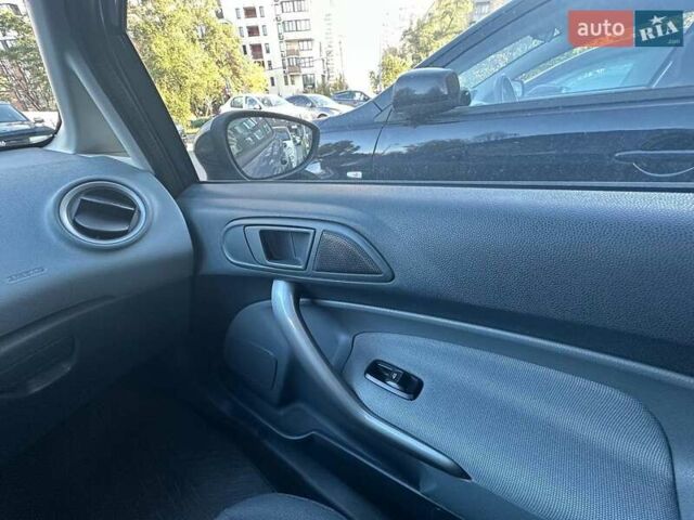 Форд Фієста 2011 у Києві на Automoto.ua Синій Форд Фієста, об'ємом двигуна 1.4 л та пробігом 217 тис. км за 5500 $, фото 10 на Automoto.ua