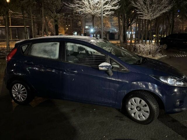 Синий Форд Фиеста, объемом двигателя 1.4 л и пробегом 206 тыс. км за 5500 $, фото 2 на Automoto.ua