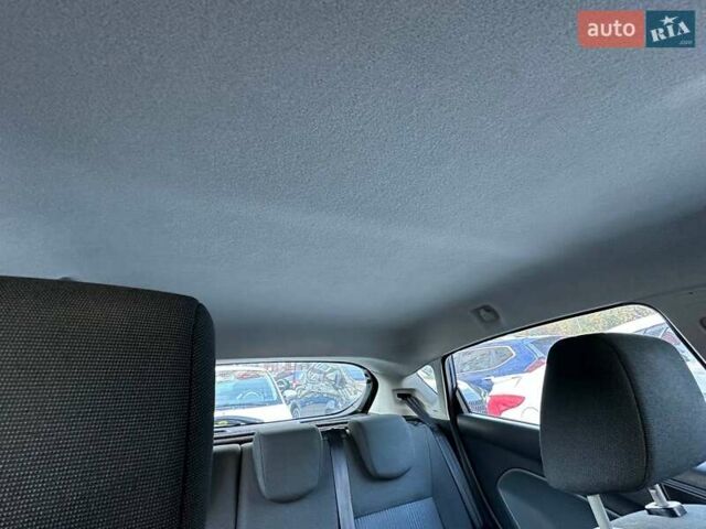 Форд Фієста 2011 у Києві на Automoto.ua Синій Форд Фієста, об'ємом двигуна 1.4 л та пробігом 217 тис. км за 5500 $, фото 16 на Automoto.ua