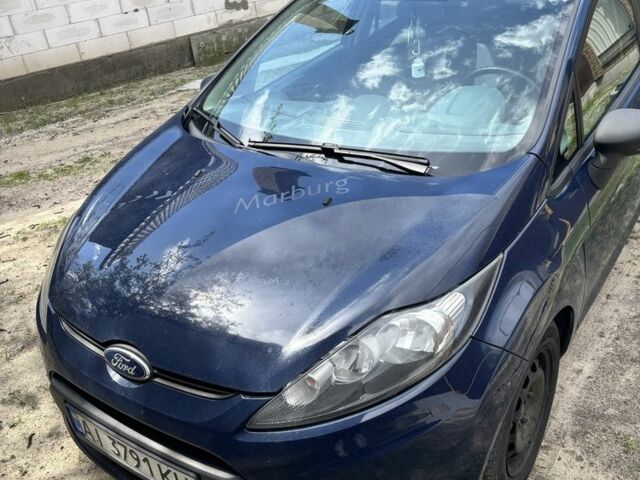 Синій Форд Фієста, об'ємом двигуна 1.6 л та пробігом 295 тис. км за 4700 $, фото 2 на Automoto.ua