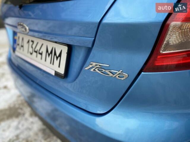 Синий Форд Фиеста, объемом двигателя 1.4 л и пробегом 176 тыс. км за 6600 $, фото 27 на Automoto.ua
