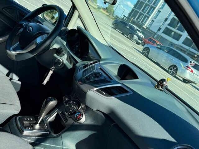 Синій Форд Фієста, об'ємом двигуна 1.4 л та пробігом 130 тис. км за 7200 $, фото 7 на Automoto.ua