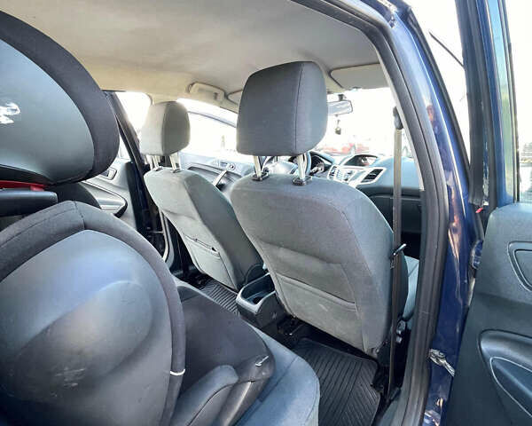 Синій Форд Фієста, об'ємом двигуна 1.4 л та пробігом 295 тис. км за 5100 $, фото 17 на Automoto.ua