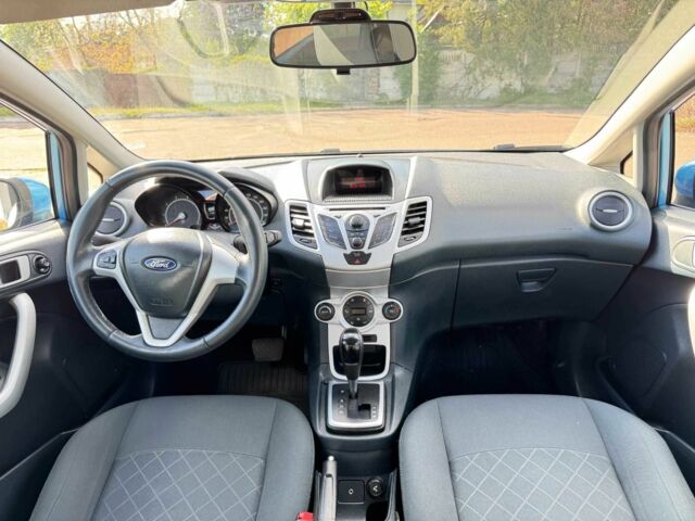 Синий Форд Фиеста, объемом двигателя 1.4 л и пробегом 143 тыс. км за 7700 $, фото 13 на Automoto.ua