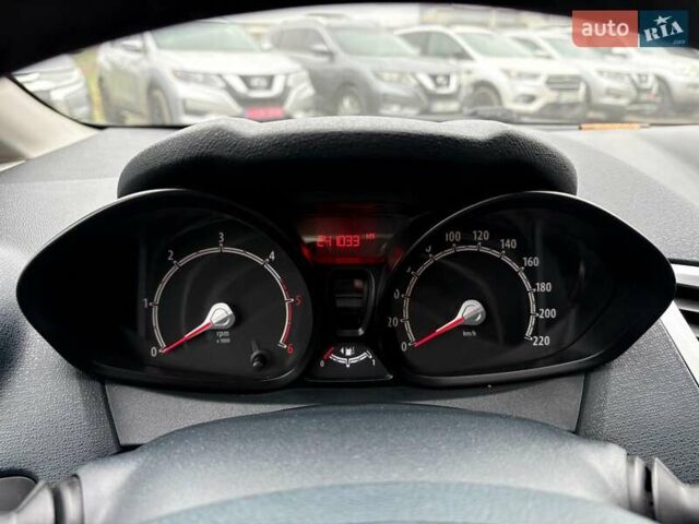 Синий Форд Фиеста, объемом двигателя 1.4 л и пробегом 240 тыс. км за 6190 $, фото 19 на Automoto.ua