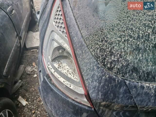 Синій Форд Фієста, об'ємом двигуна 1.25 л та пробігом 160 тис. км за 2000 $, фото 8 на Automoto.ua