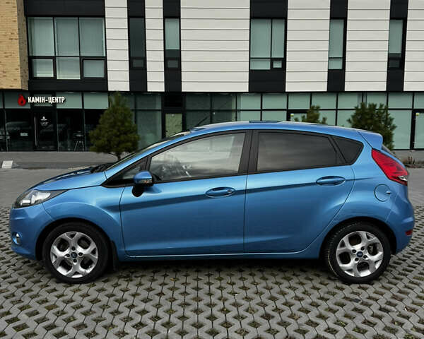 Синий Форд Фиеста, объемом двигателя 1.39 л и пробегом 88 тыс. км за 7200 $, фото 5 на Automoto.ua