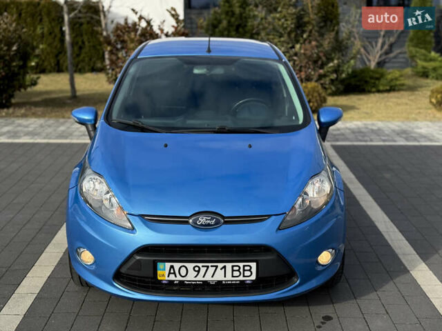 Синий Форд Фиеста, объемом двигателя 1.4 л и пробегом 185 тыс. км за 6350 $, фото 4 на Automoto.ua