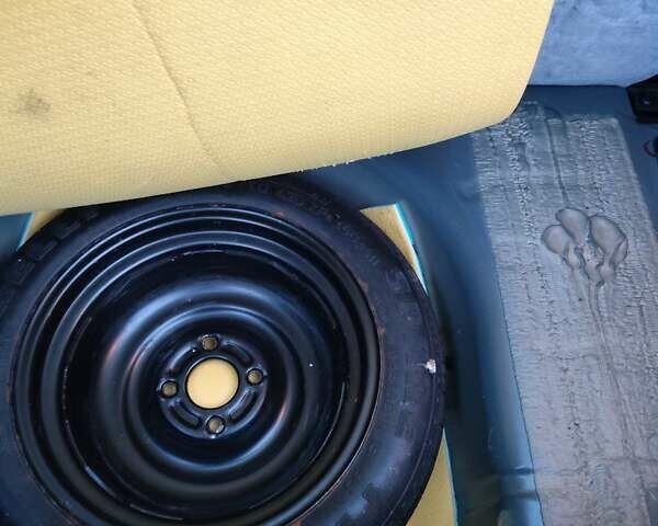 Синий Форд Фиеста, объемом двигателя 1.2 л и пробегом 117 тыс. км за 5629 $, фото 3 на Automoto.ua