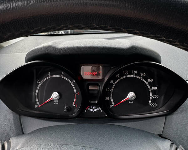 Синий Форд Фиеста, объемом двигателя 1.39 л и пробегом 88 тыс. км за 7200 $, фото 14 на Automoto.ua