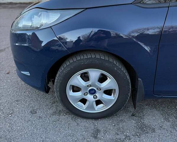 Синий Форд Фиеста, объемом двигателя 1.4 л и пробегом 243 тыс. км за 4800 $, фото 8 на Automoto.ua