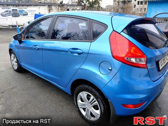 Синій Форд Фієста, об'ємом двигуна 1.4 л та пробігом 112 тис. км за 7500 $, фото 4 на Automoto.ua