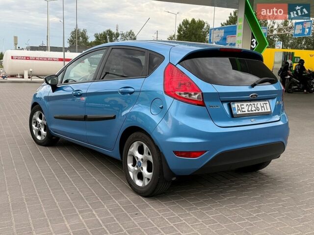 Синий Форд Фиеста, объемом двигателя 1.39 л и пробегом 93 тыс. км за 7900 $, фото 6 на Automoto.ua