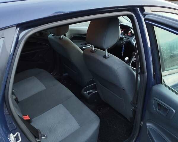 Синий Форд Фиеста, объемом двигателя 1.2 л и пробегом 117 тыс. км за 5629 $, фото 7 на Automoto.ua