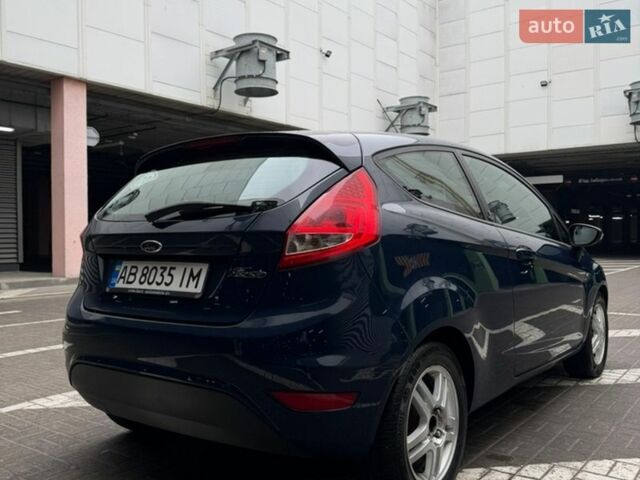 Синий Форд Фиеста, объемом двигателя 1.24 л и пробегом 149 тыс. км за 6300 $, фото 3 на Automoto.ua