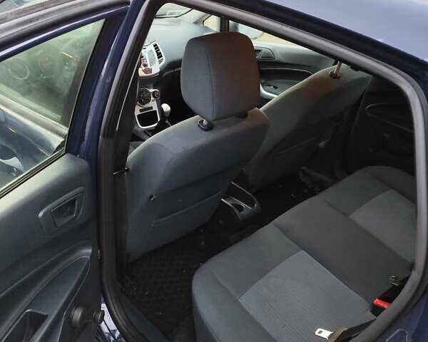 Синий Форд Фиеста, объемом двигателя 1.2 л и пробегом 117 тыс. км за 5629 $, фото 6 на Automoto.ua