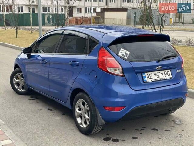 Синий Форд Фиеста, объемом двигателя 1.2 л и пробегом 193 тыс. км за 6400 $, фото 5 на Automoto.ua