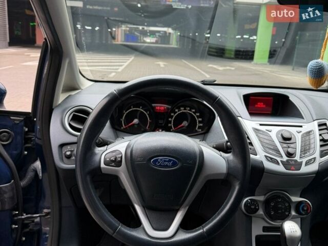 Синий Форд Фиеста, объемом двигателя 1.24 л и пробегом 149 тыс. км за 6300 $, фото 8 на Automoto.ua