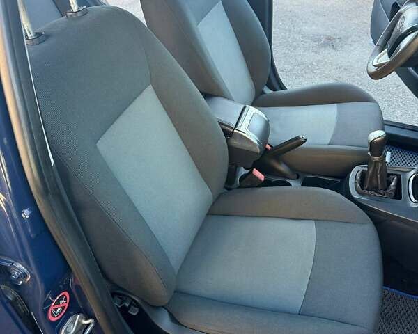 Синий Форд Фиеста, объемом двигателя 1.4 л и пробегом 243 тыс. км за 4800 $, фото 17 на Automoto.ua