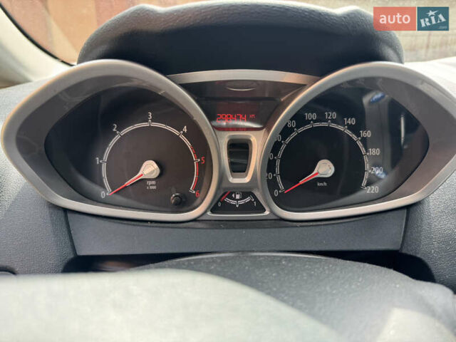 Синий Форд Фиеста, объемом двигателя 1.6 л и пробегом 298 тыс. км за 6200 $, фото 7 на Automoto.ua