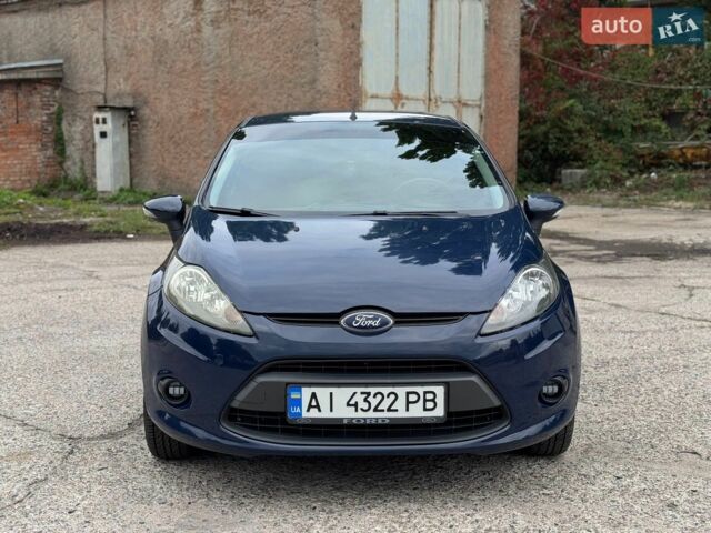 Синий Форд Фиеста, объемом двигателя 1.25 л и пробегом 213 тыс. км за 5650 $, фото 2 на Automoto.ua
