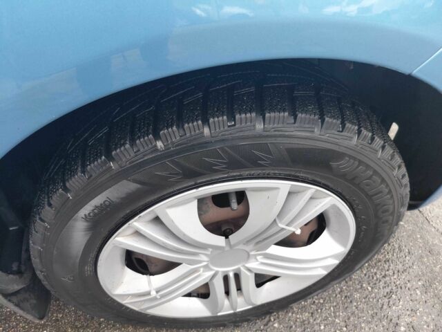 Синий Форд Фиеста, объемом двигателя 1.4 л и пробегом 112 тыс. км за 7500 $, фото 7 на Automoto.ua