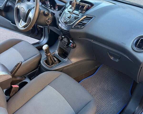 Синий Форд Фиеста, объемом двигателя 1.4 л и пробегом 243 тыс. км за 4800 $, фото 13 на Automoto.ua