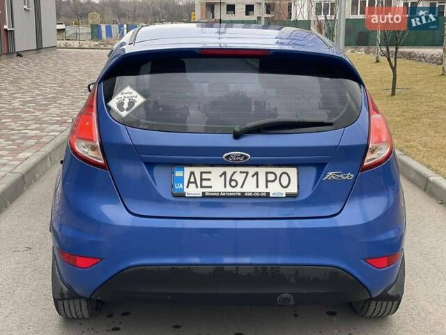Синий Форд Фиеста, объемом двигателя 1.2 л и пробегом 193 тыс. км за 6400 $, фото 4 на Automoto.ua