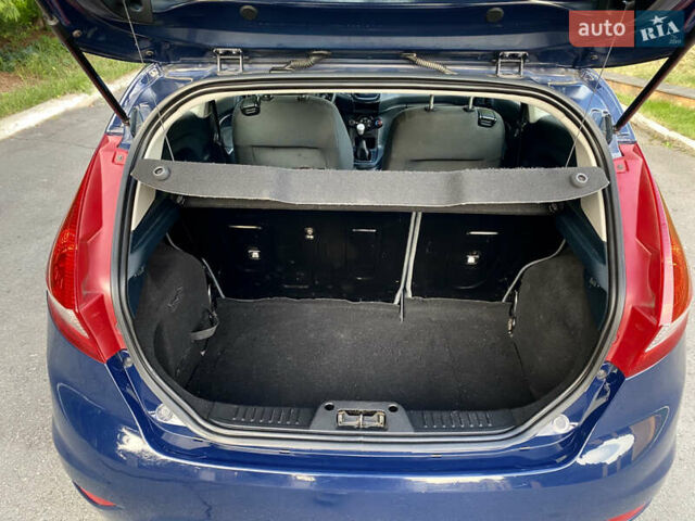 Синій Форд Фієста, об'ємом двигуна 1.4 л та пробігом 175 тис. км за 4700 $, фото 11 на Automoto.ua