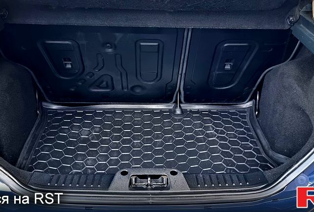 Синій Форд Фієста, об'ємом двигуна 1.4 л та пробігом 132 тис. км за 4999 $, фото 13 на Automoto.ua