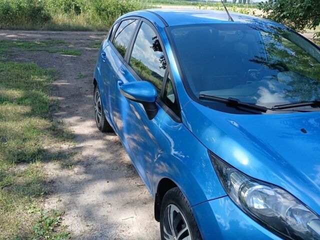 Синий Форд Фиеста, объемом двигателя 1.4 л и пробегом 128 тыс. км за 7200 $, фото 2 на Automoto.ua