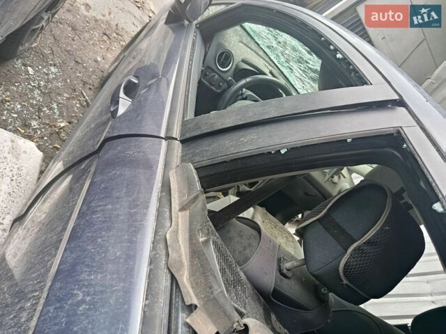 Синій Форд Фієста, об'ємом двигуна 1.25 л та пробігом 160 тис. км за 2000 $, фото 14 на Automoto.ua