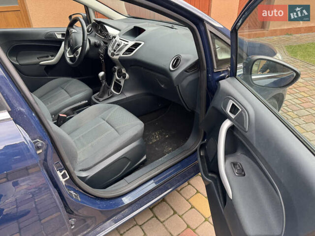 Синий Форд Фиеста, объемом двигателя 1.6 л и пробегом 298 тыс. км за 6200 $, фото 3 на Automoto.ua