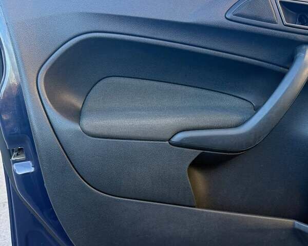 Синий Форд Фиеста, объемом двигателя 1.4 л и пробегом 243 тыс. км за 4800 $, фото 20 на Automoto.ua