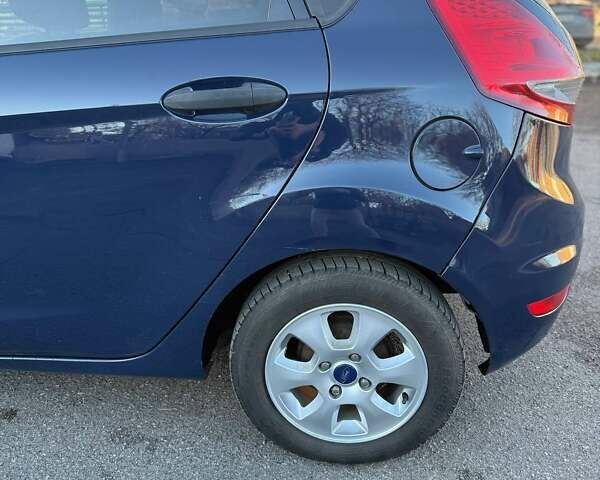Синий Форд Фиеста, объемом двигателя 1.4 л и пробегом 243 тыс. км за 4800 $, фото 5 на Automoto.ua